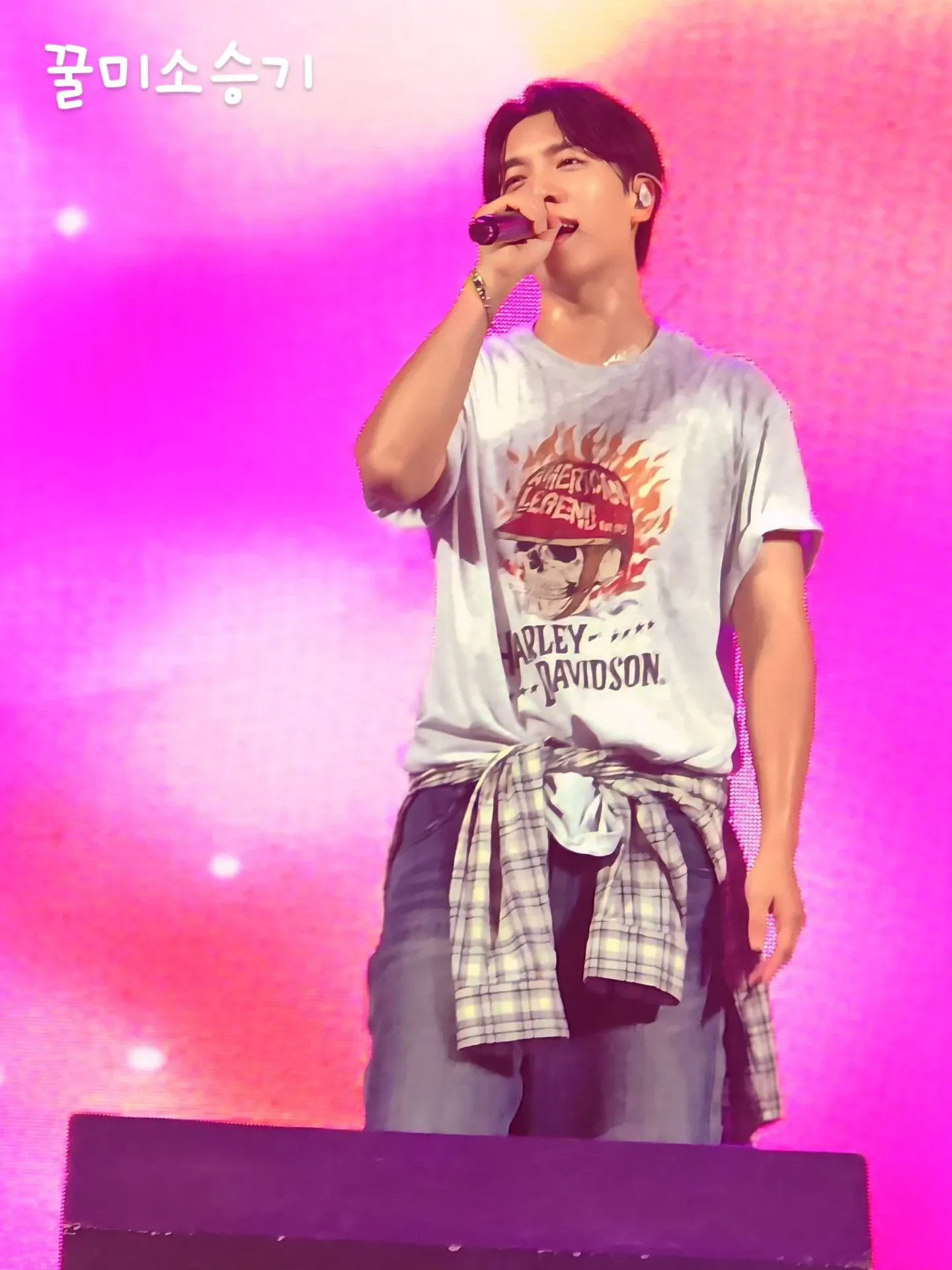 Latest photo of Lee Seunggi