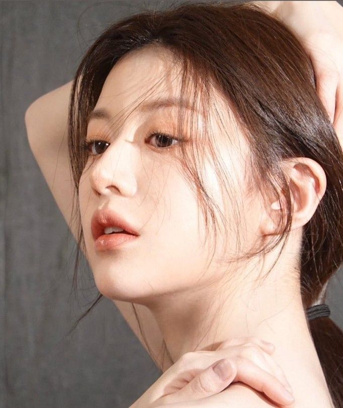 A moment captured by a fan of Go Younjung