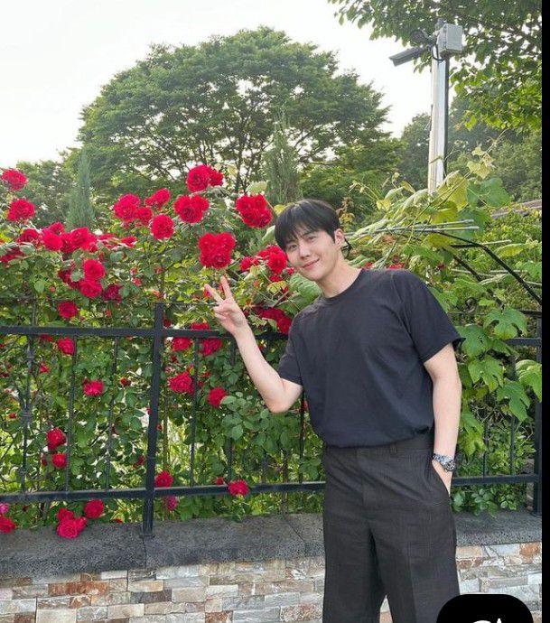 Momen yang diabadikan oleh penggemar Kim Seonho