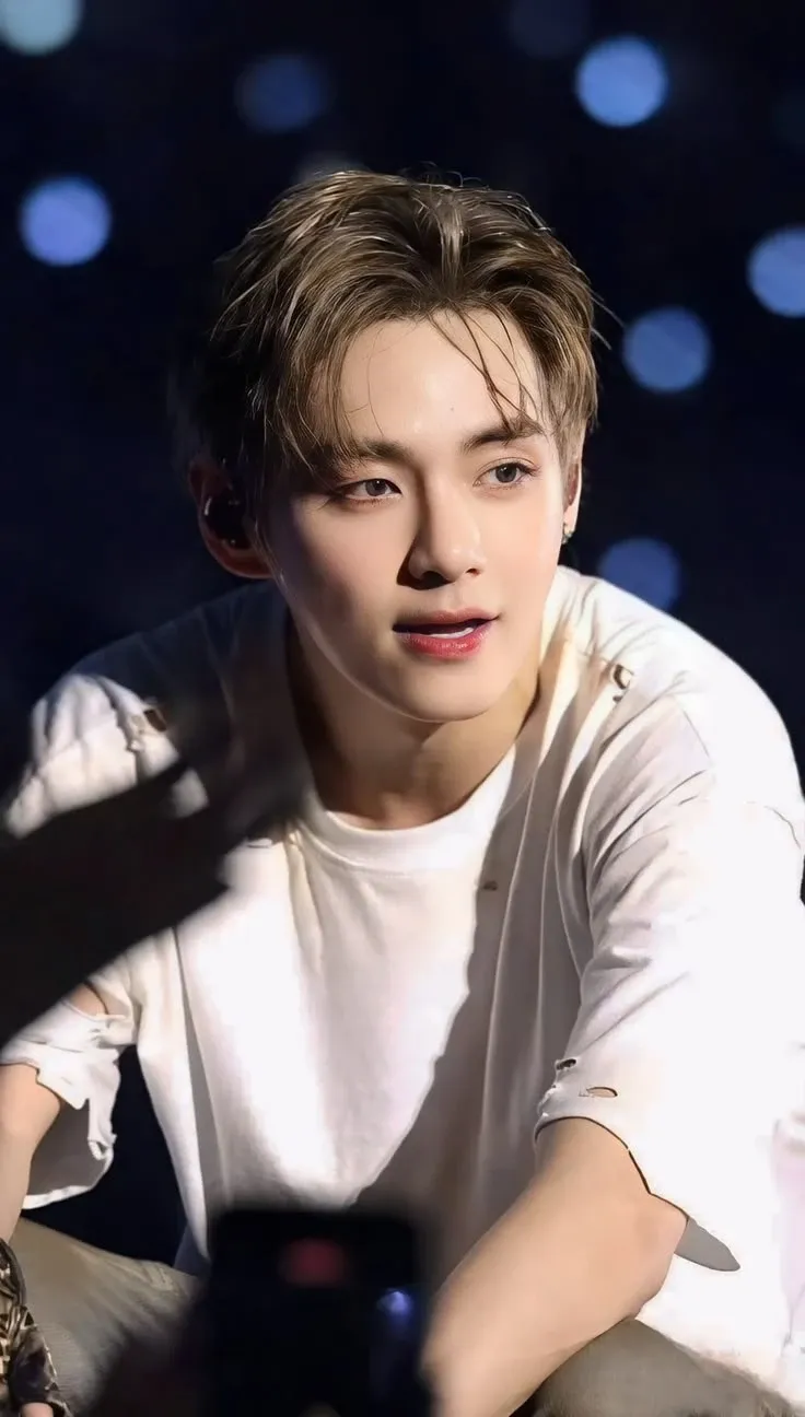 Behind-the-scenes cut of Kim Taehyung (V)