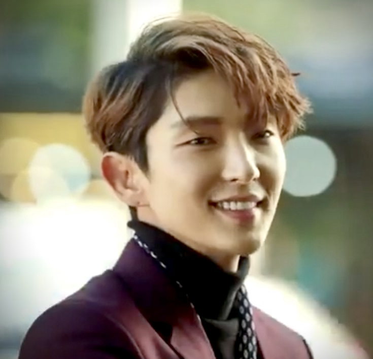 A moment captured by a fan of Lee Joongi