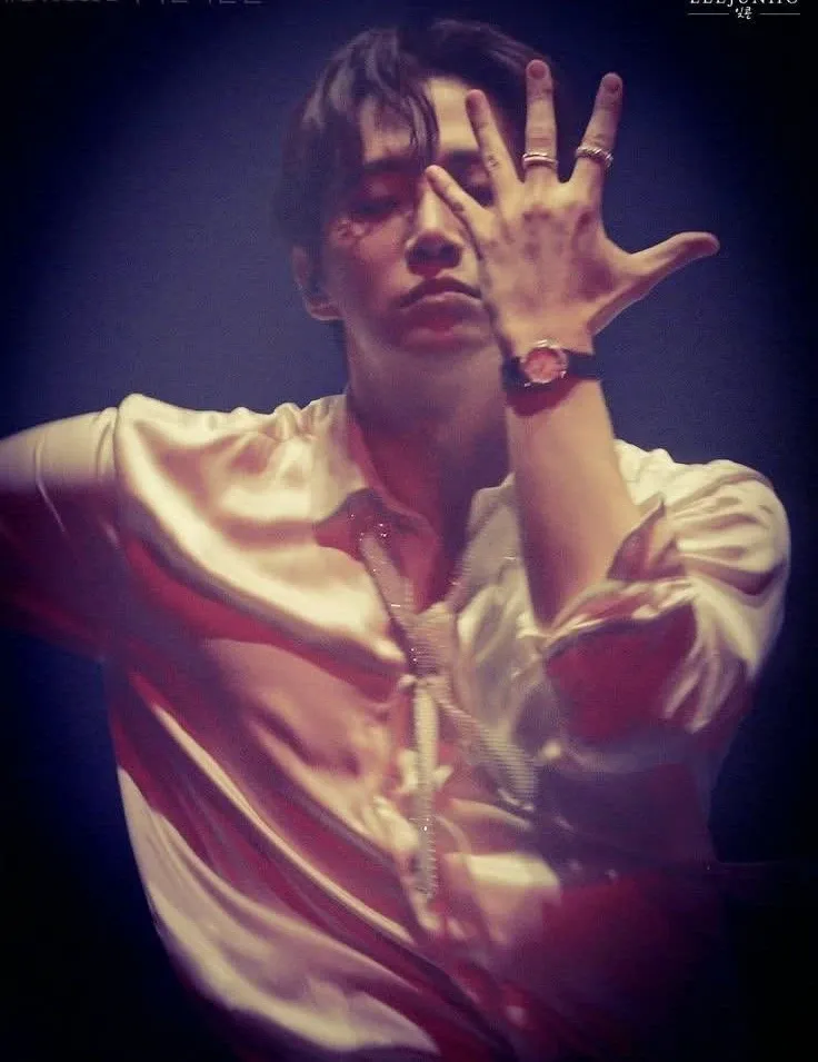 粉絲拍下的李俊昊瞬間