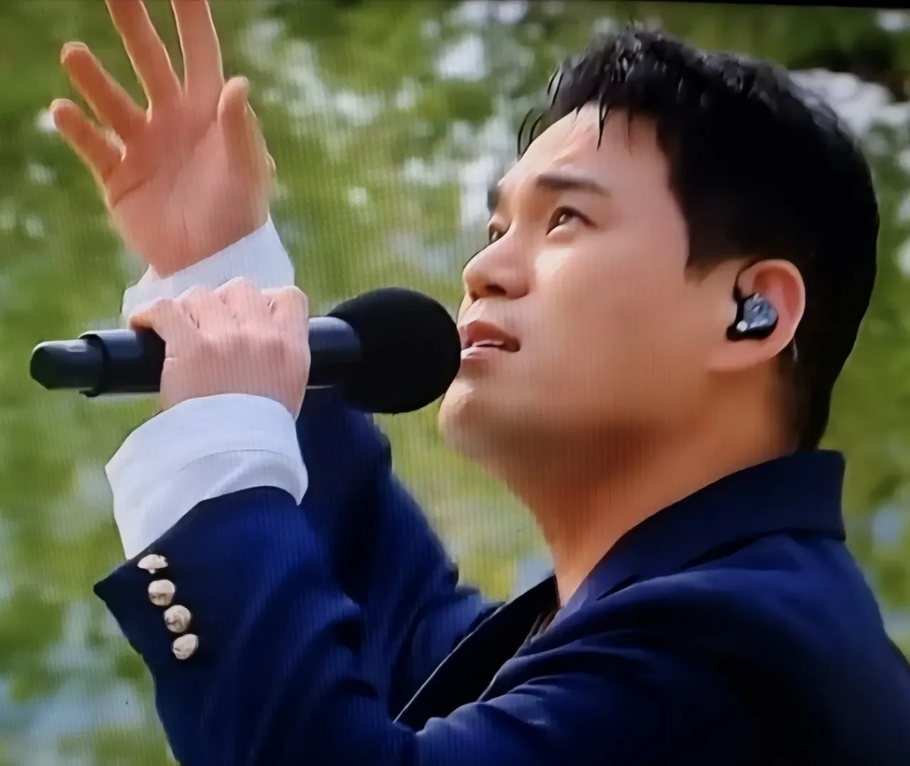 A moment captured by a fan of Cheonrokdam