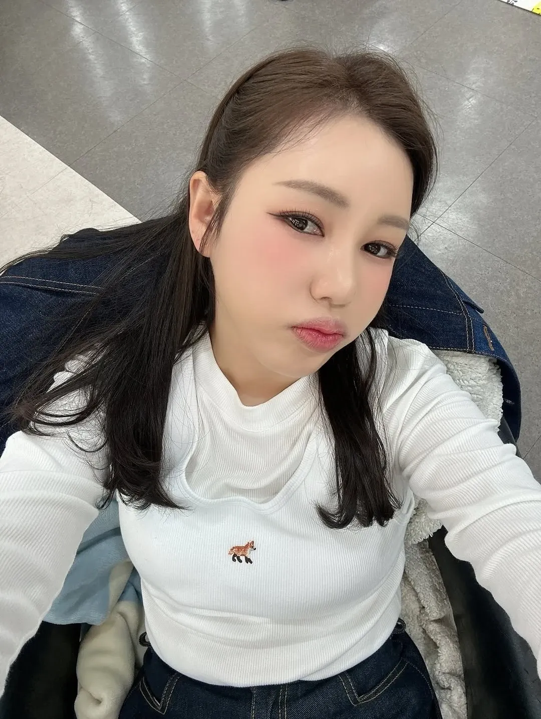 Foto terbaru dari Song Gain