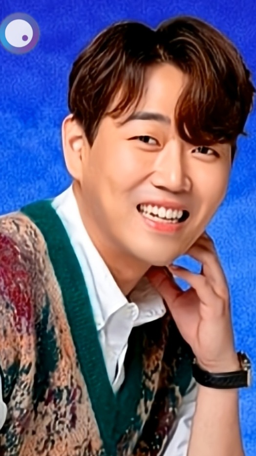 Special wallpaper made by Hwang Youngwoong's fans