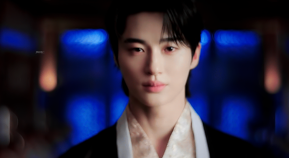 Recent activity shot of Byeon Wooseok