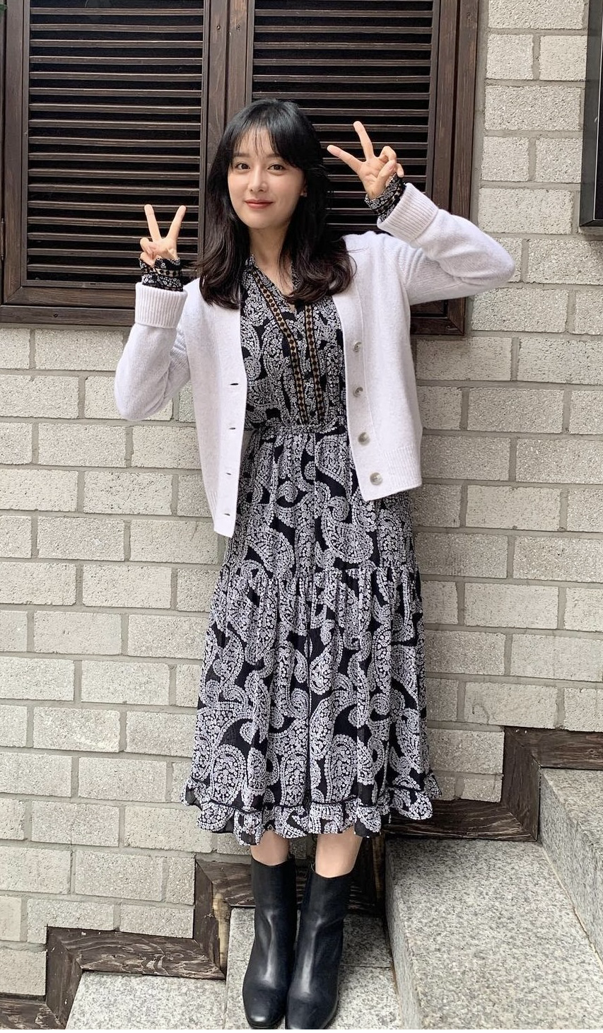 김지원 커뮤니티에서 인기있는 오늘의 배경화면