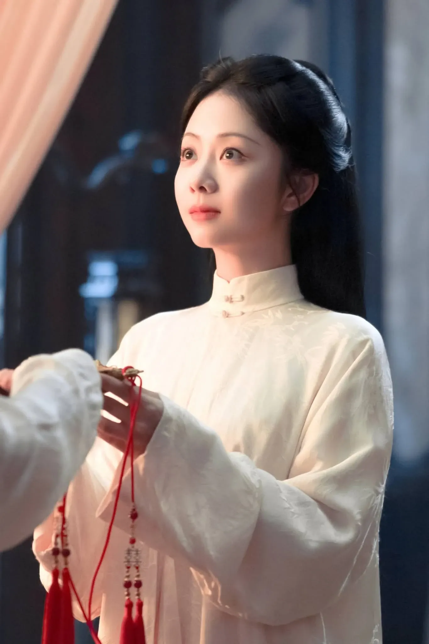 Behind-the-scenes cut of Tan Song Yun