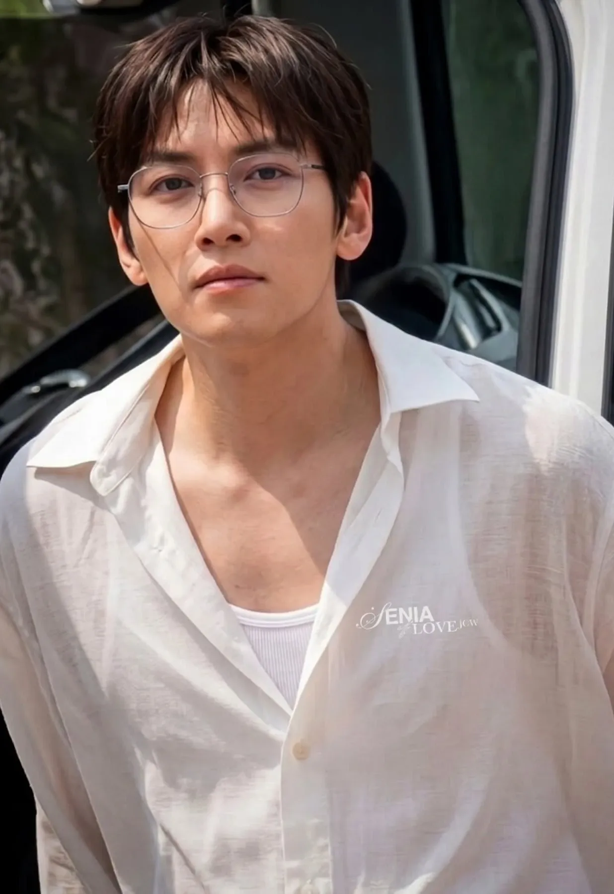 Behind-the-scenes cut of Ji Changwook