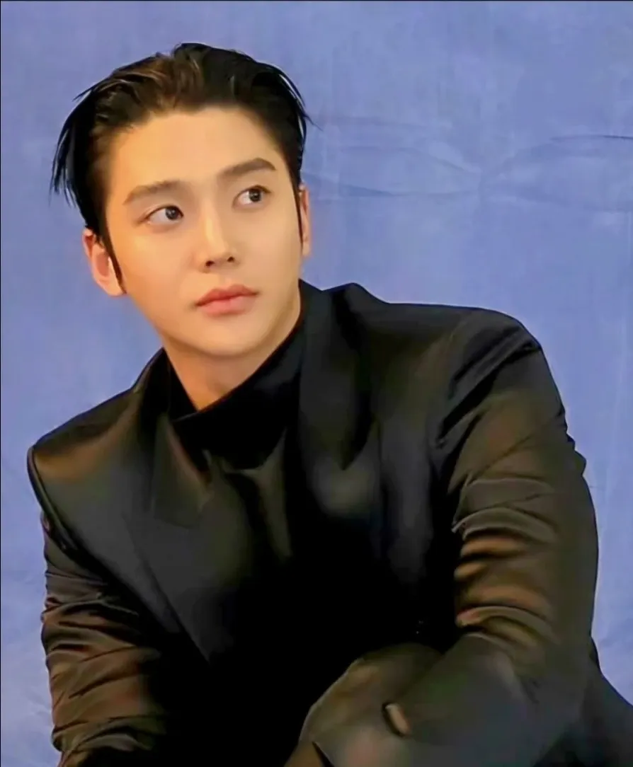 粉丝拍下的路云瞬间