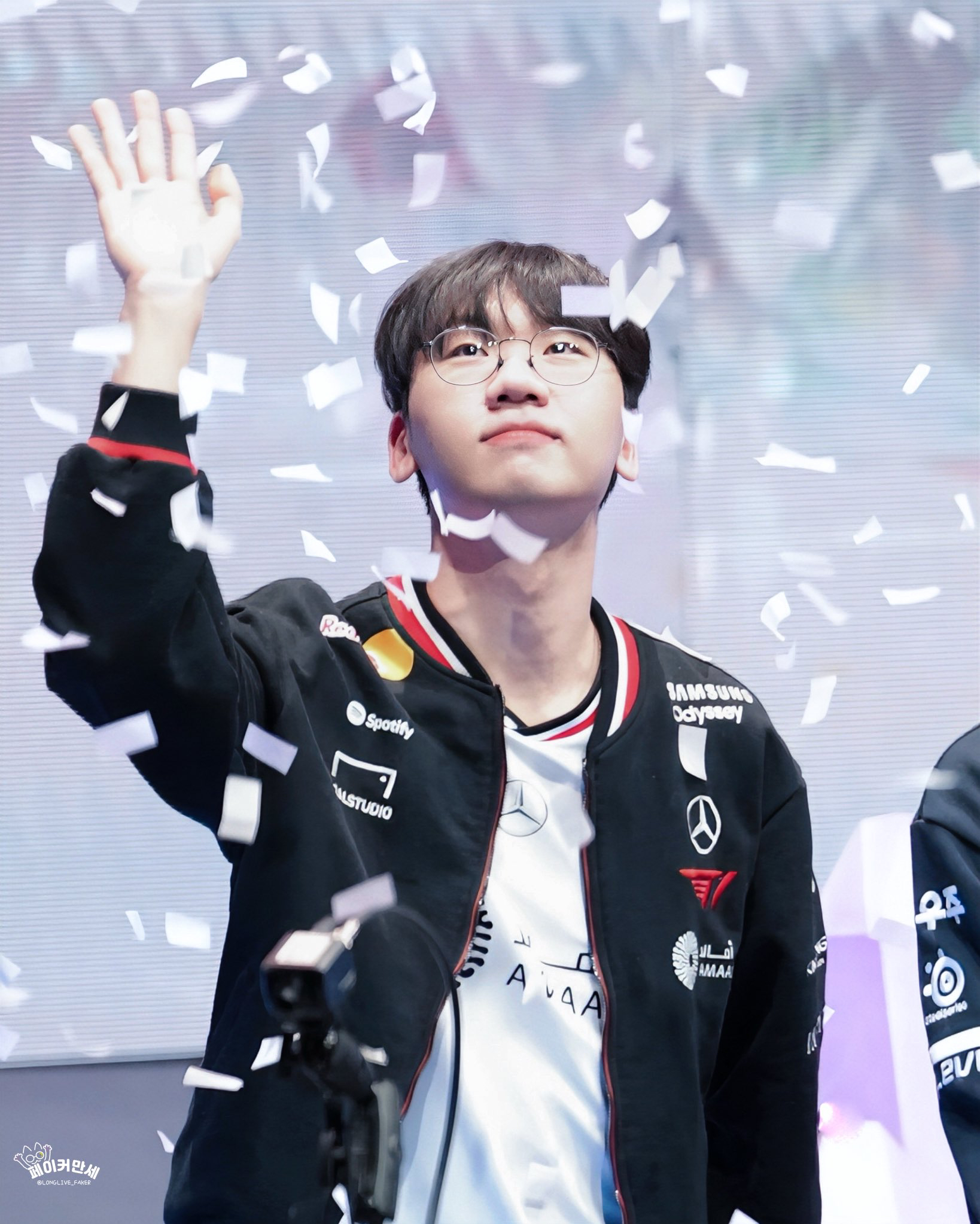 A moment captured by a fan of Doran