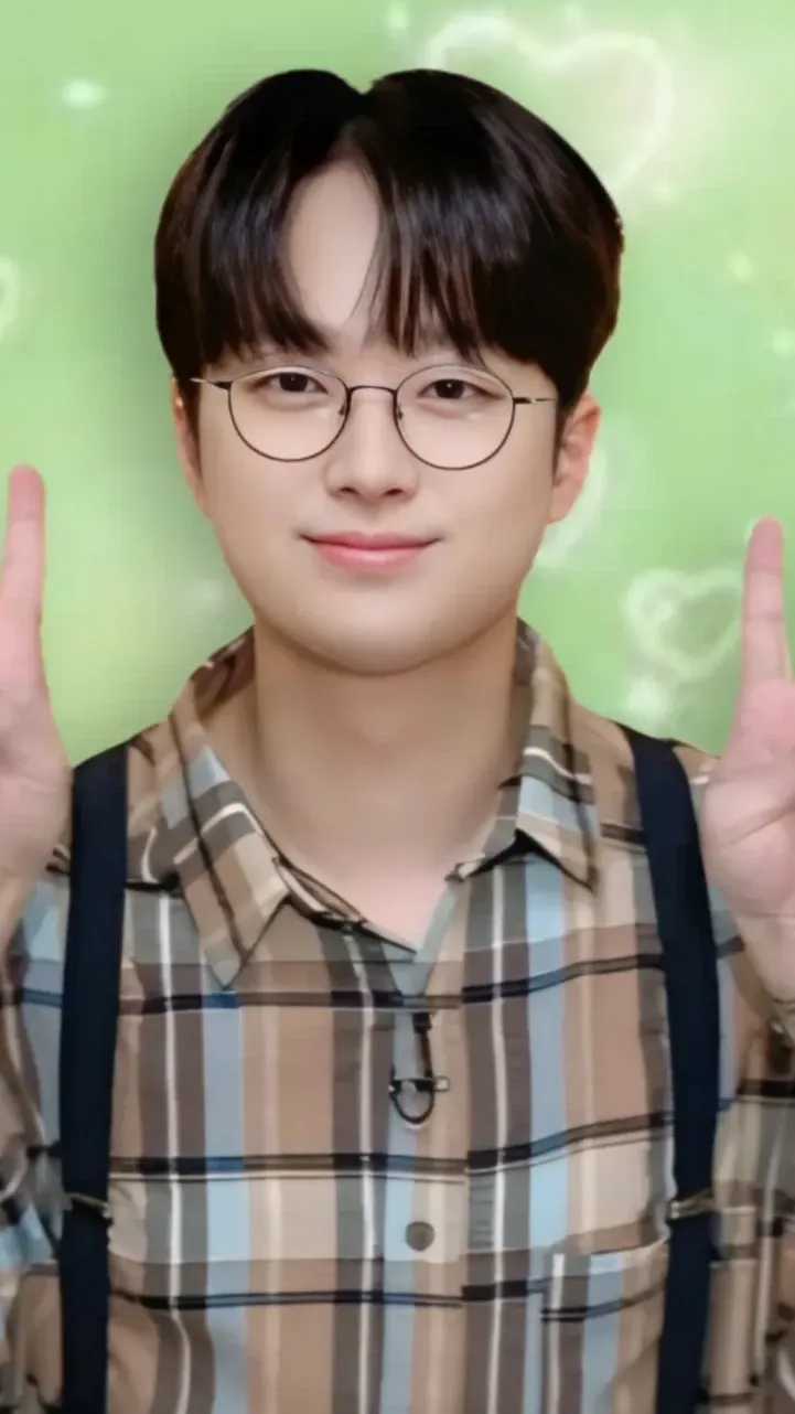 Gambar latar perwakilan yang disukai fandom Lee Chanwon