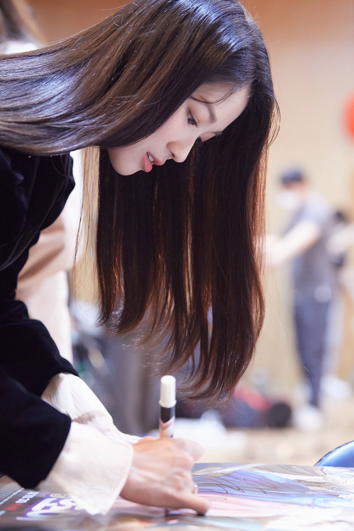 Behind-the-scenes cut of Kim Hyeyoon