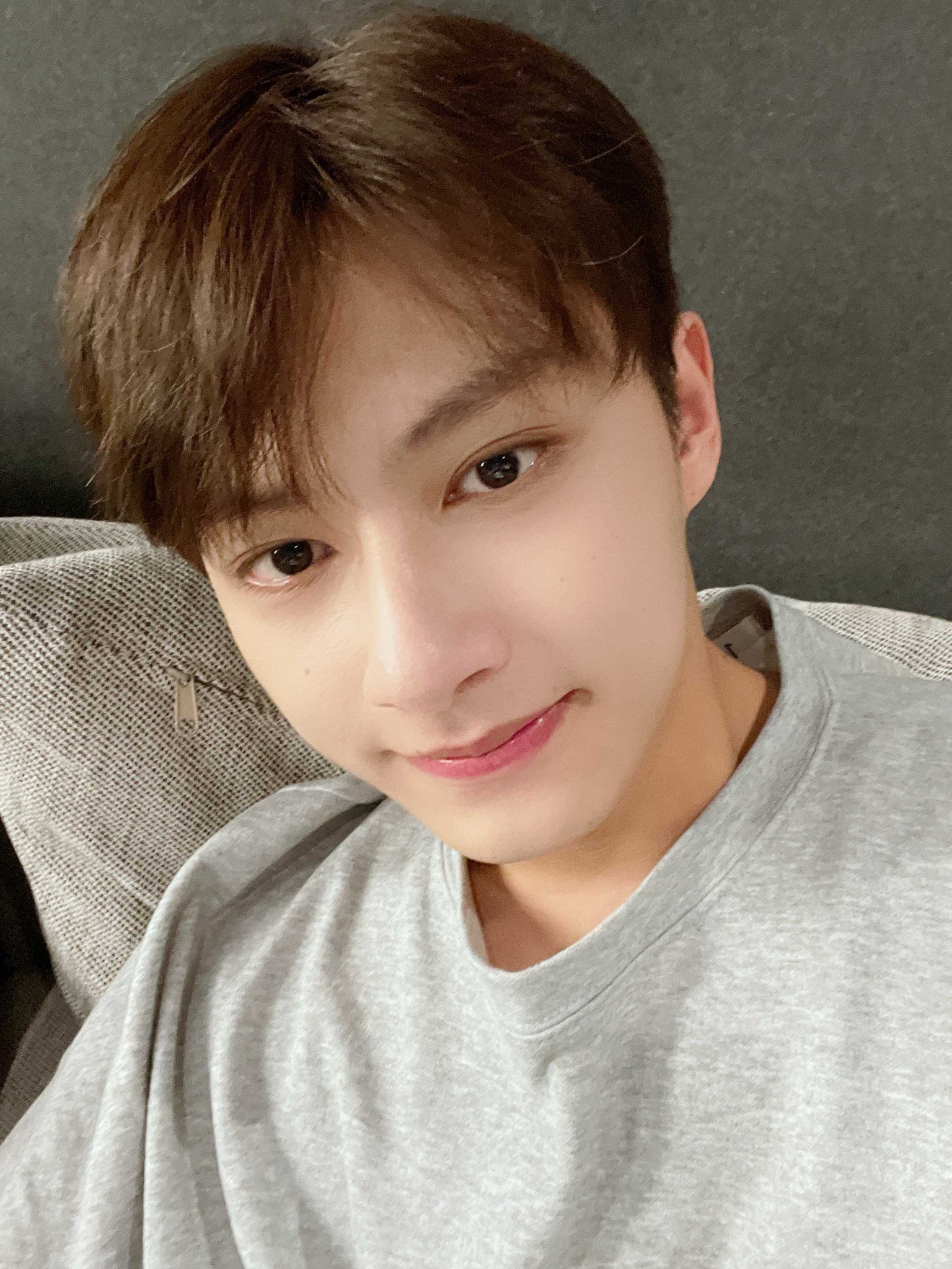 Behind-the-scenes cut of Wen Junhui