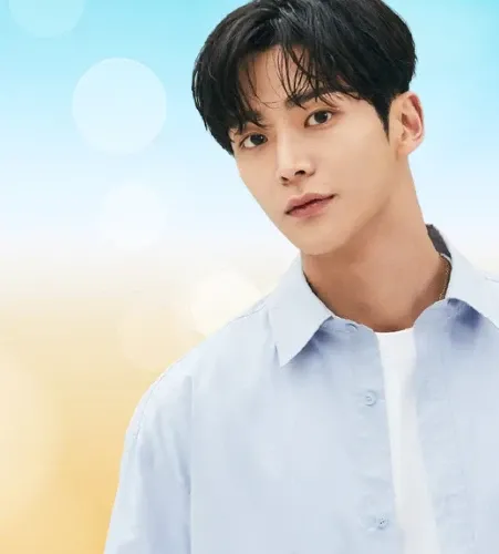 Foto kegiatan terbaru dari Rowoon