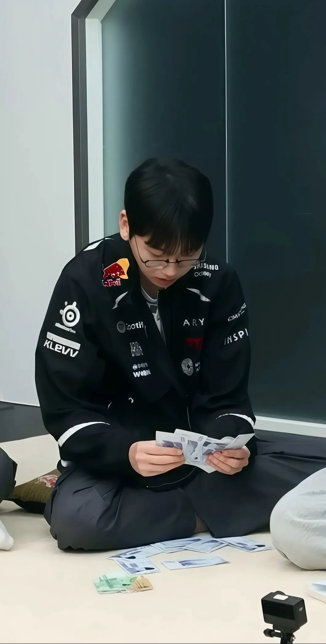 Representative background image loved by Doran fandom