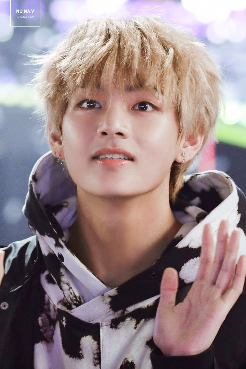 Recent activity shot of Kim Taehyung (V)