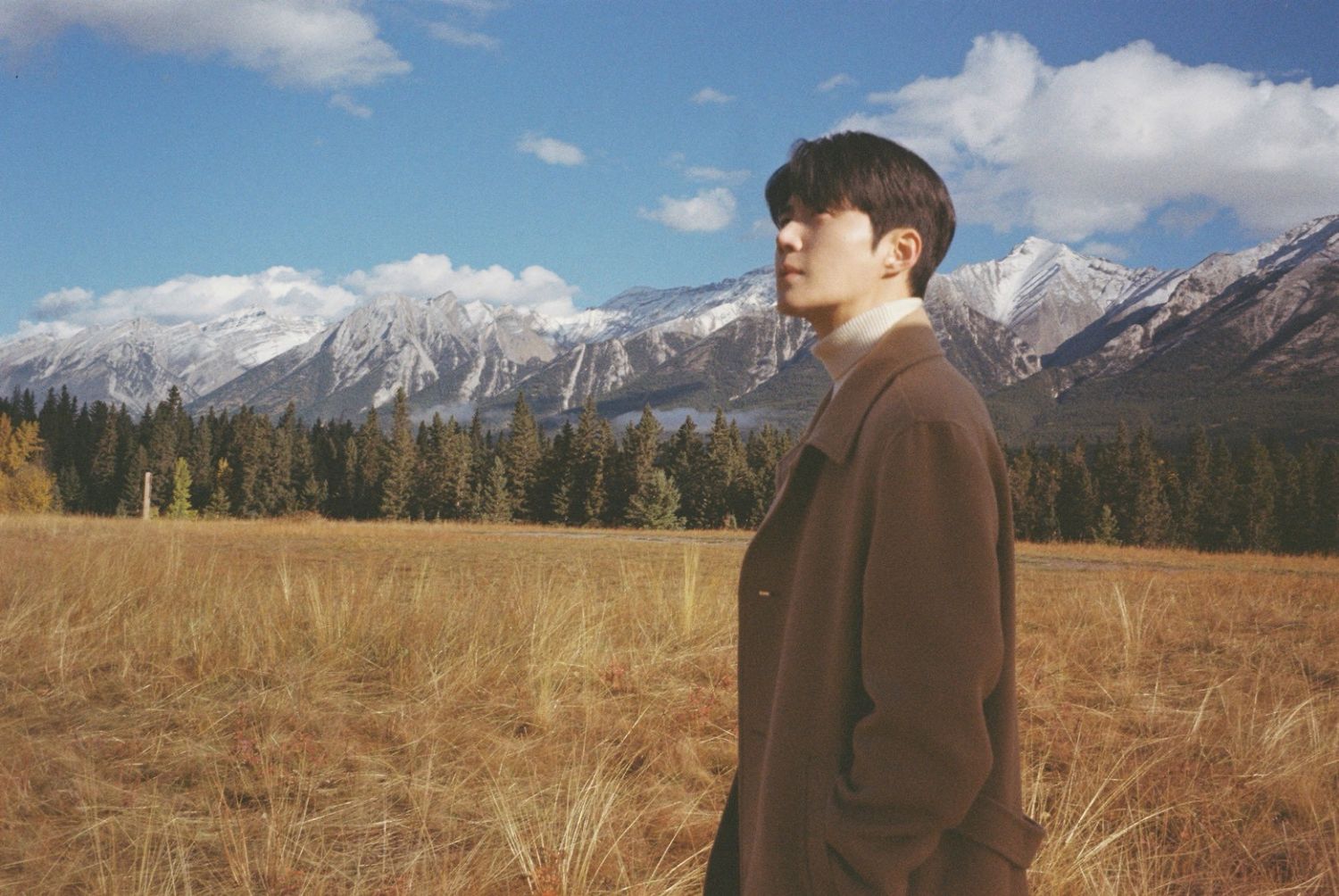 粉絲拍下的金宣虎瞬間