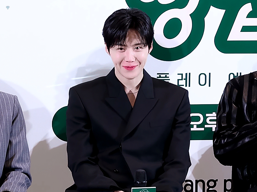 Latest photo of Kim Seonho