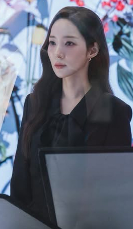 Recent activity shot of Park Minyoung