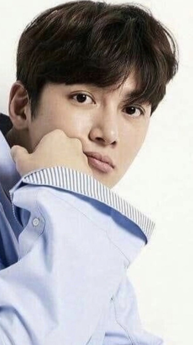 チ・チャンウクの最近の活動ショット