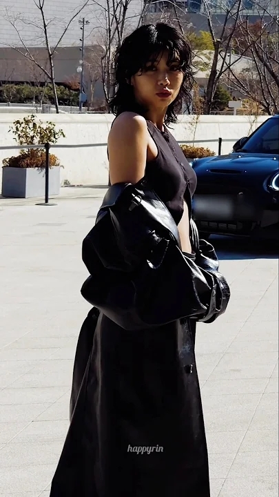 Emotional wallpaper shared by fans for Aiki