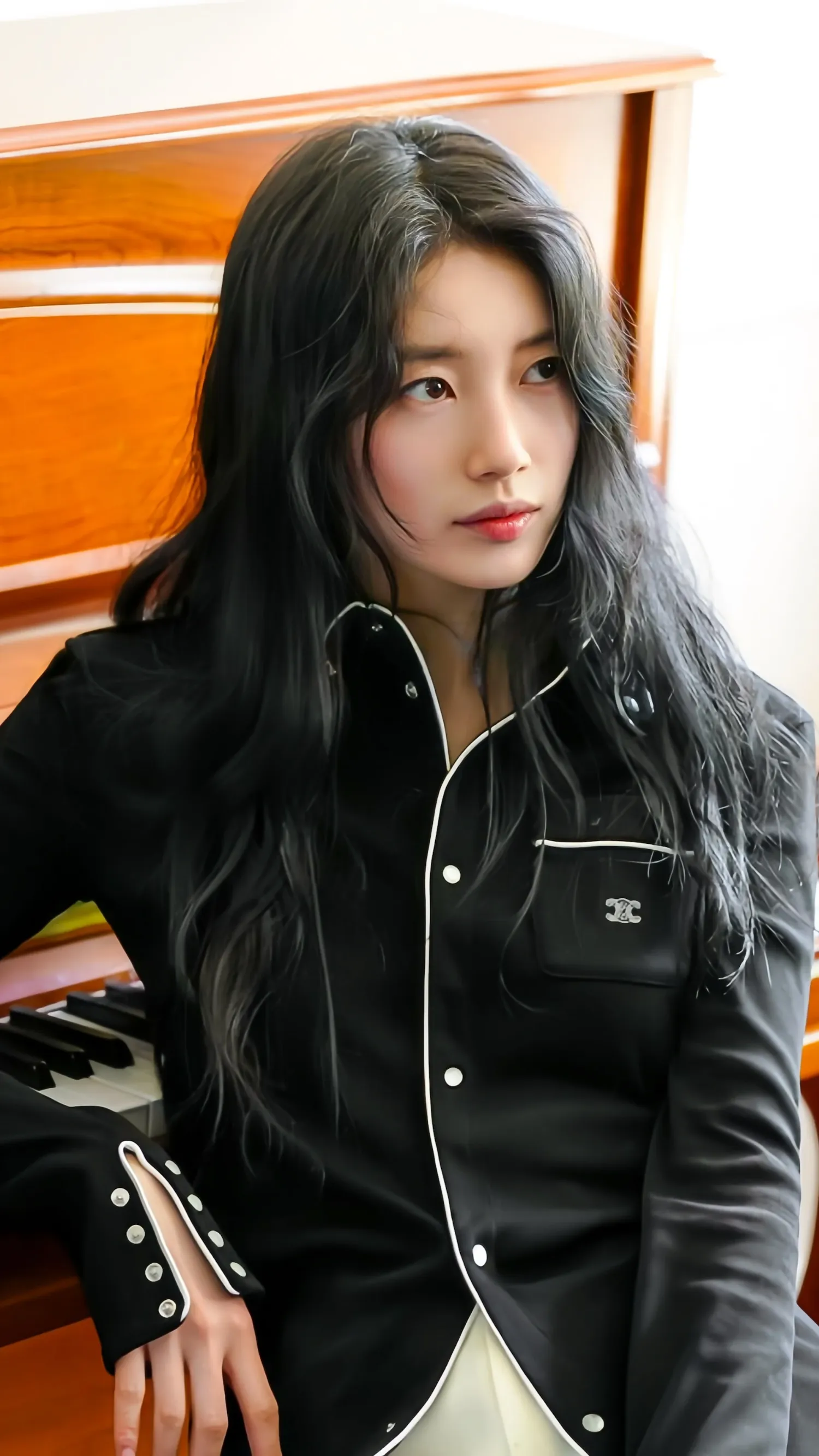 Special wallpaper made by Bae Suzy's fans
