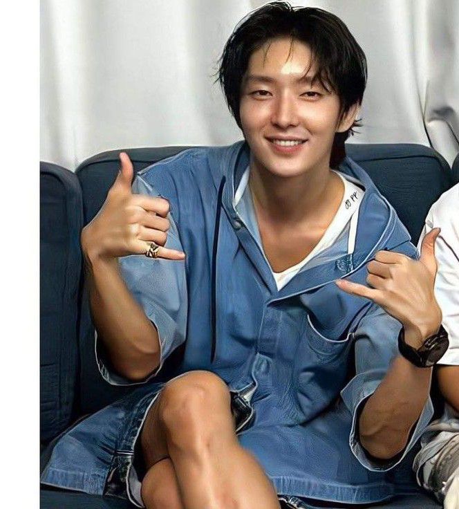 Latest photo of Lee Joongi