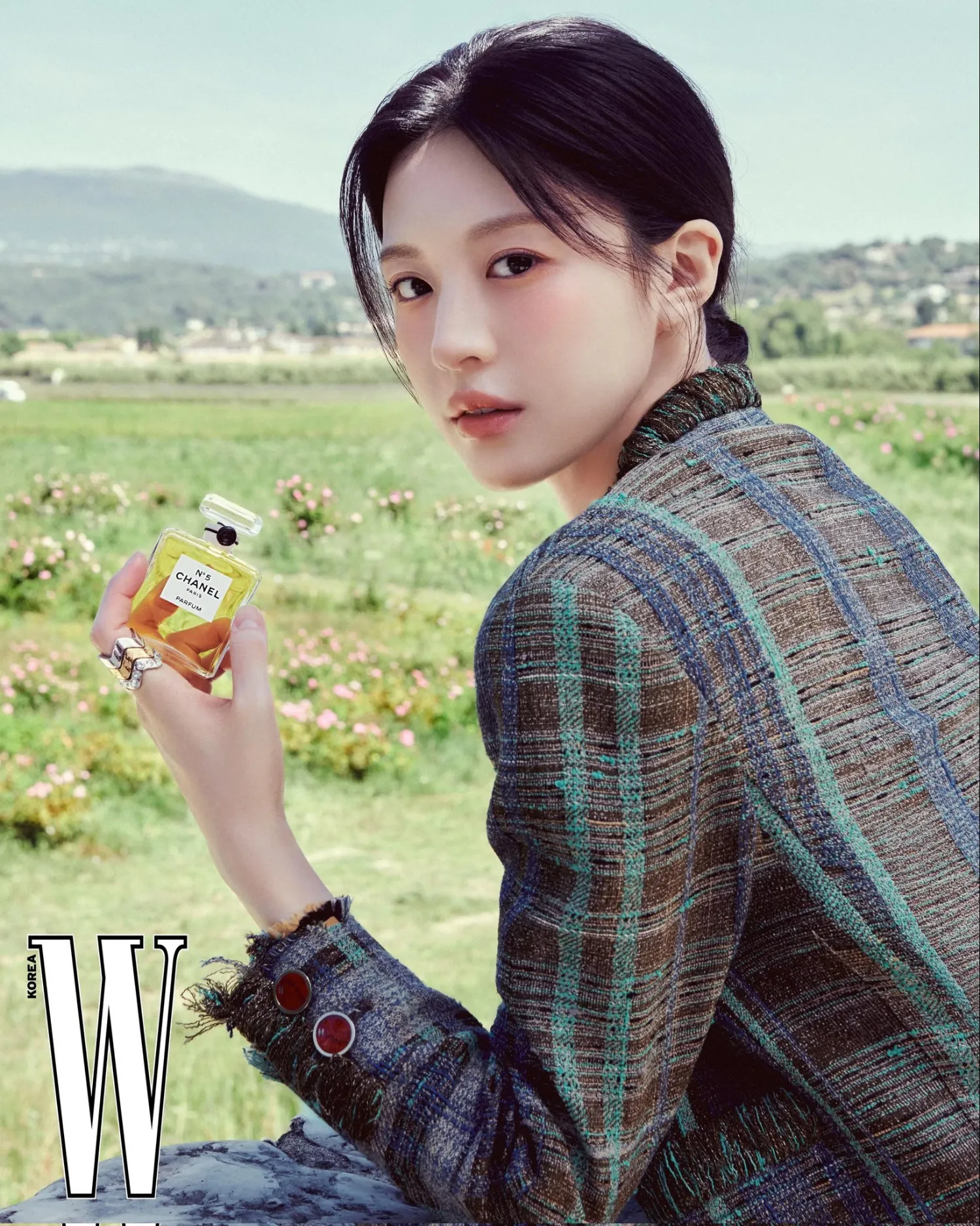Behind-the-scenes cut of Go Younjung