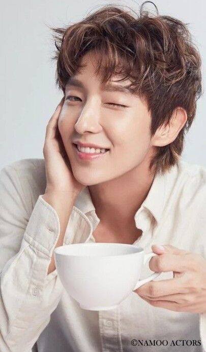 A moment captured by a fan of Lee Joongi