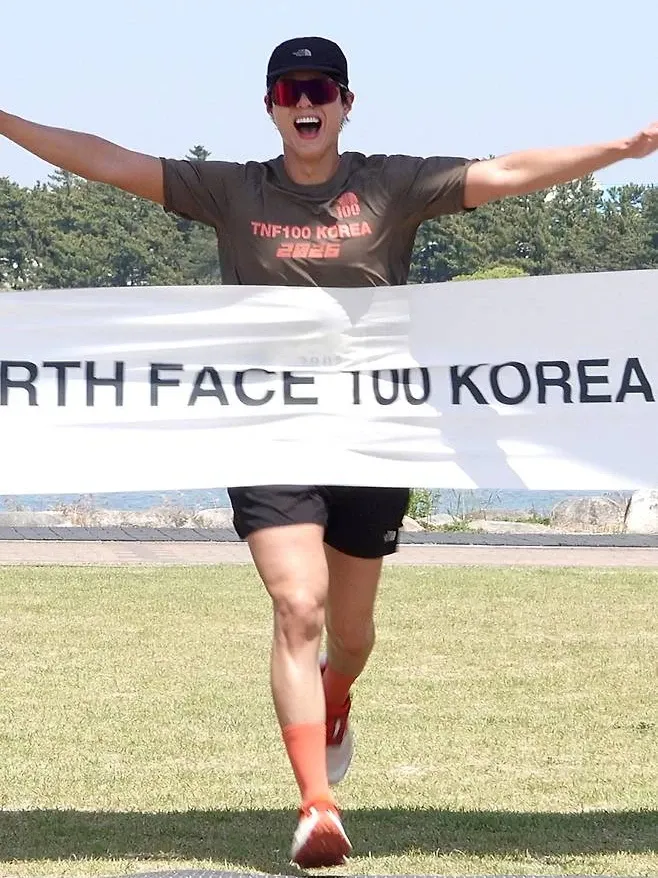 Recent activity shot of Park Bogum
