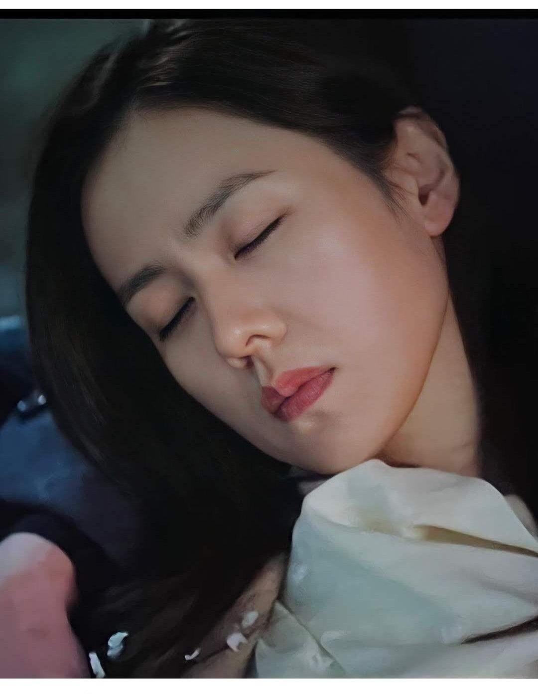 孫藝珍的最新照片