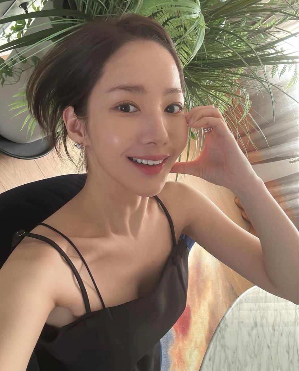Recent activity shot of Park Minyoung