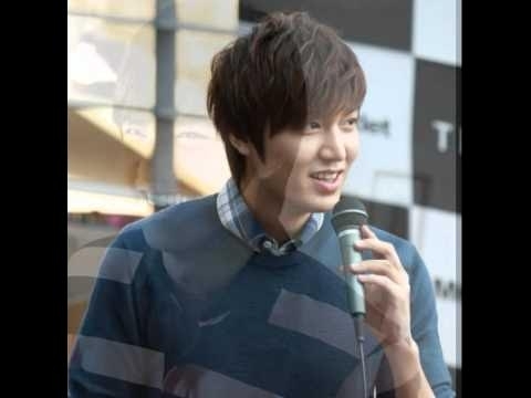 粉丝拍下的李敏镐瞬间