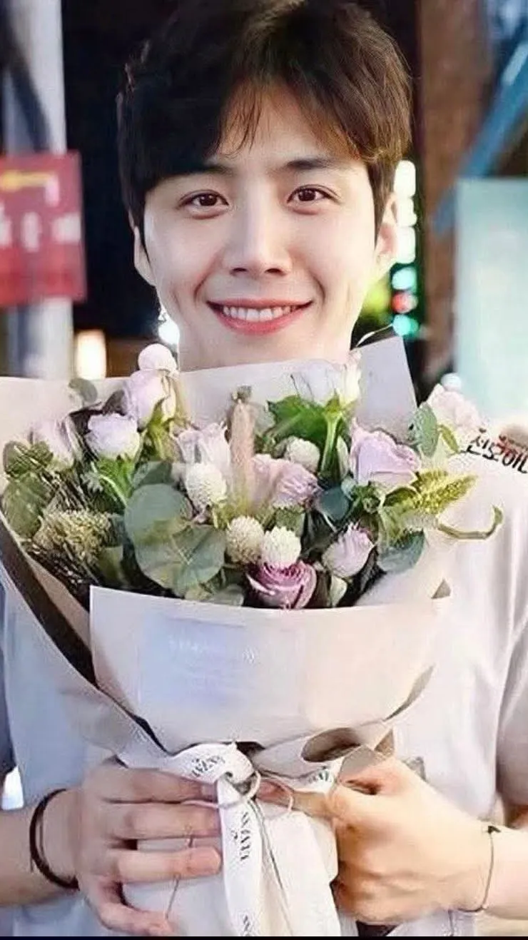 Recent activity shot of Kim Seonho
