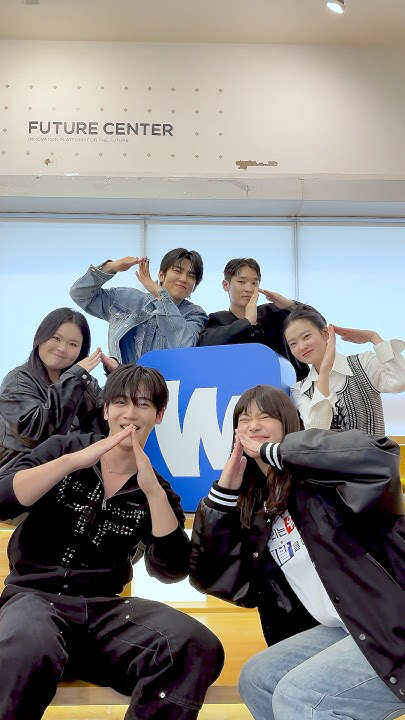 Emotional wallpaper shared by fans for Kim Yohan