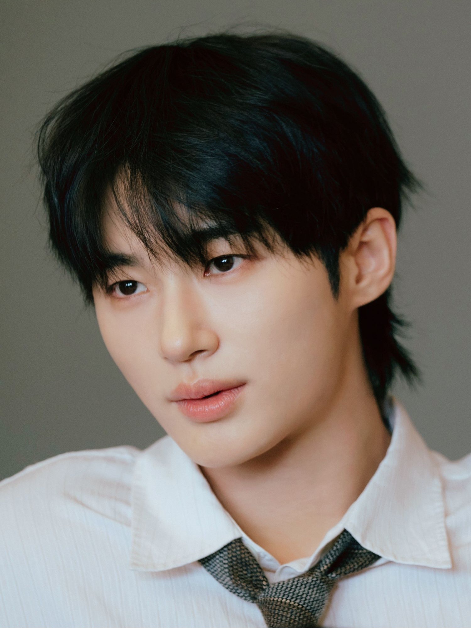 边佑锡的近期活动照