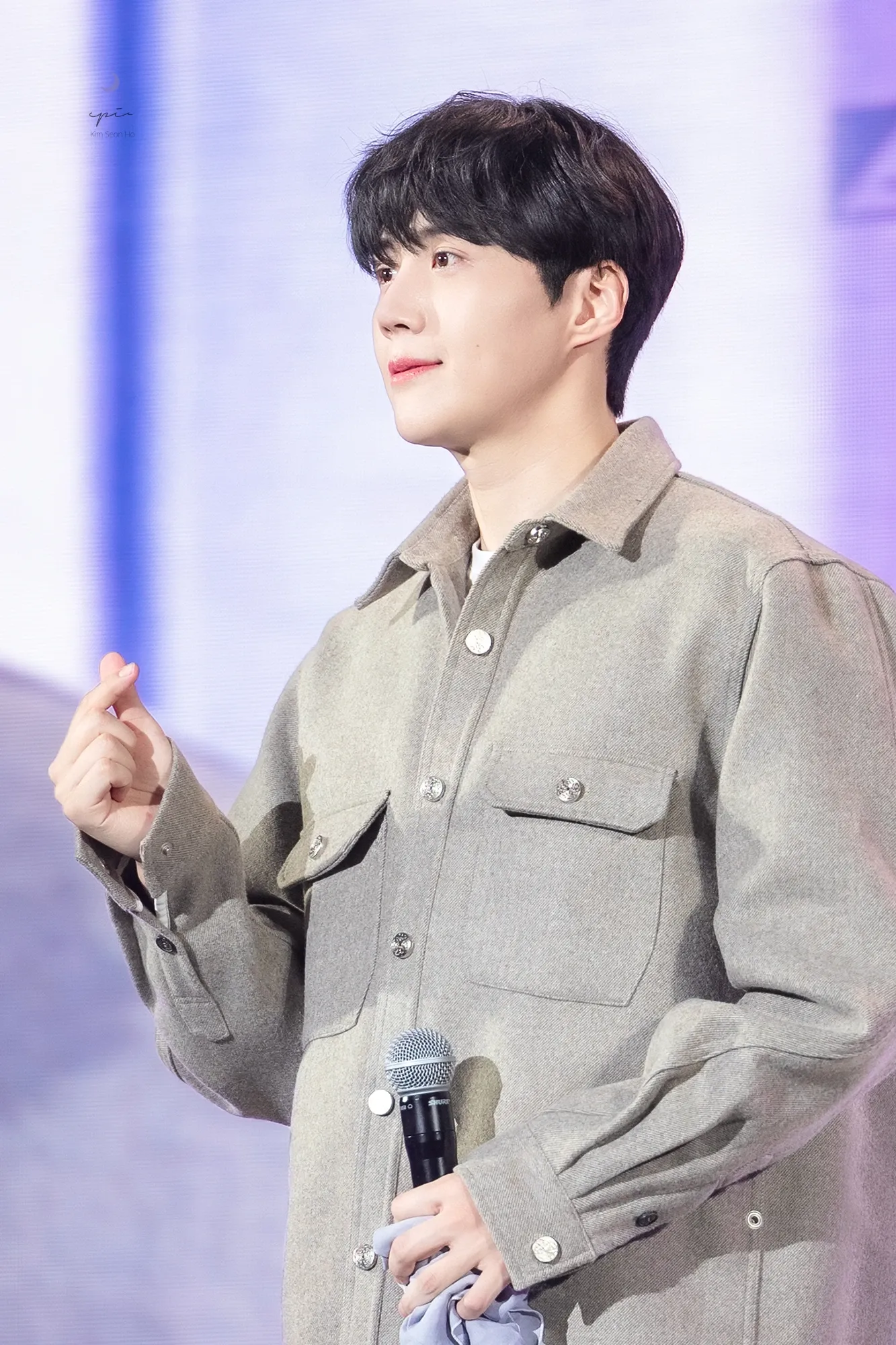 Behind-the-scenes cut of Kim Seonho