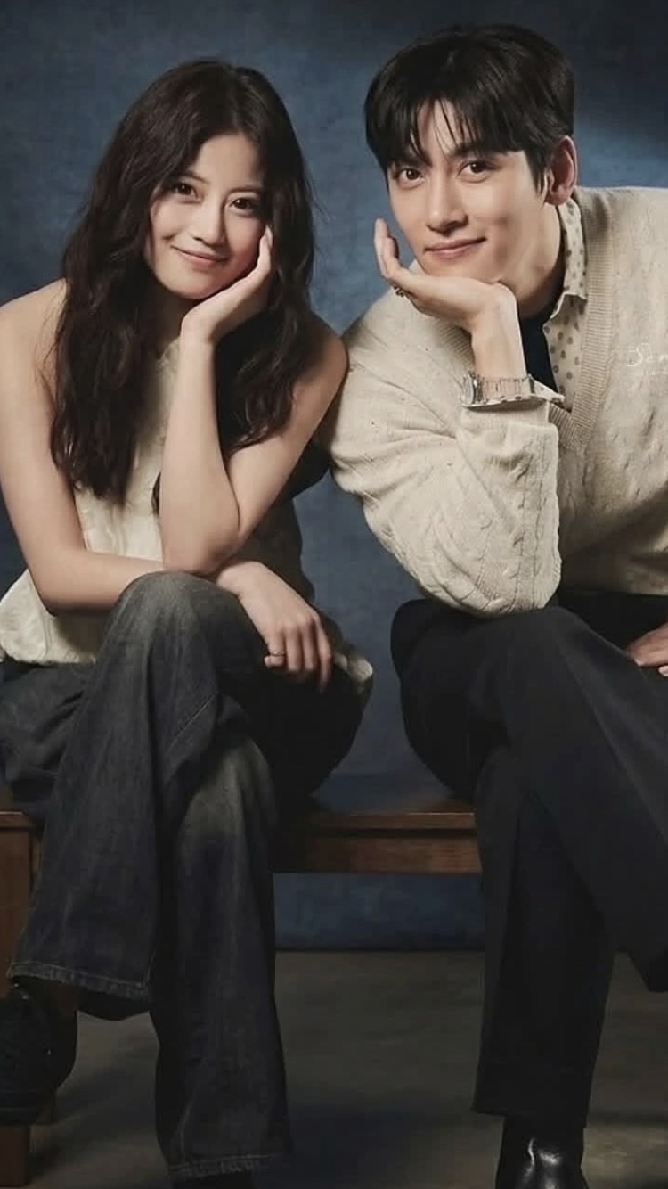 Today's popular wallpaper in Ji Changwook community