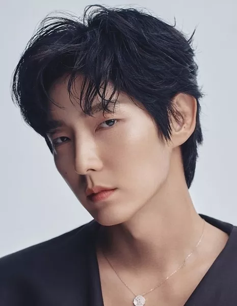 A moment captured by a fan of Lee Joongi