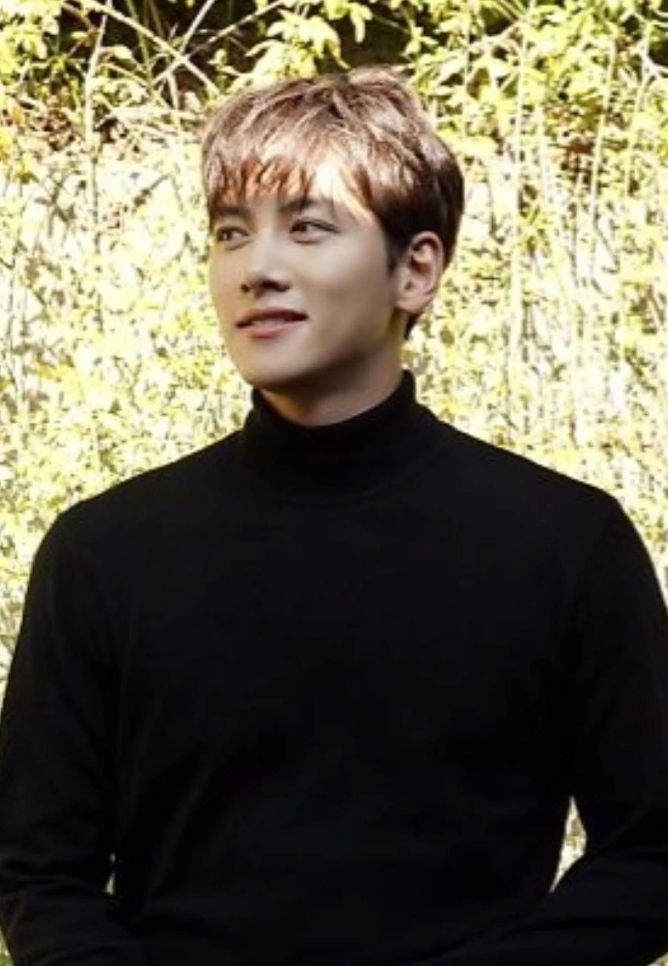 粉丝拍下的池昌旭瞬间