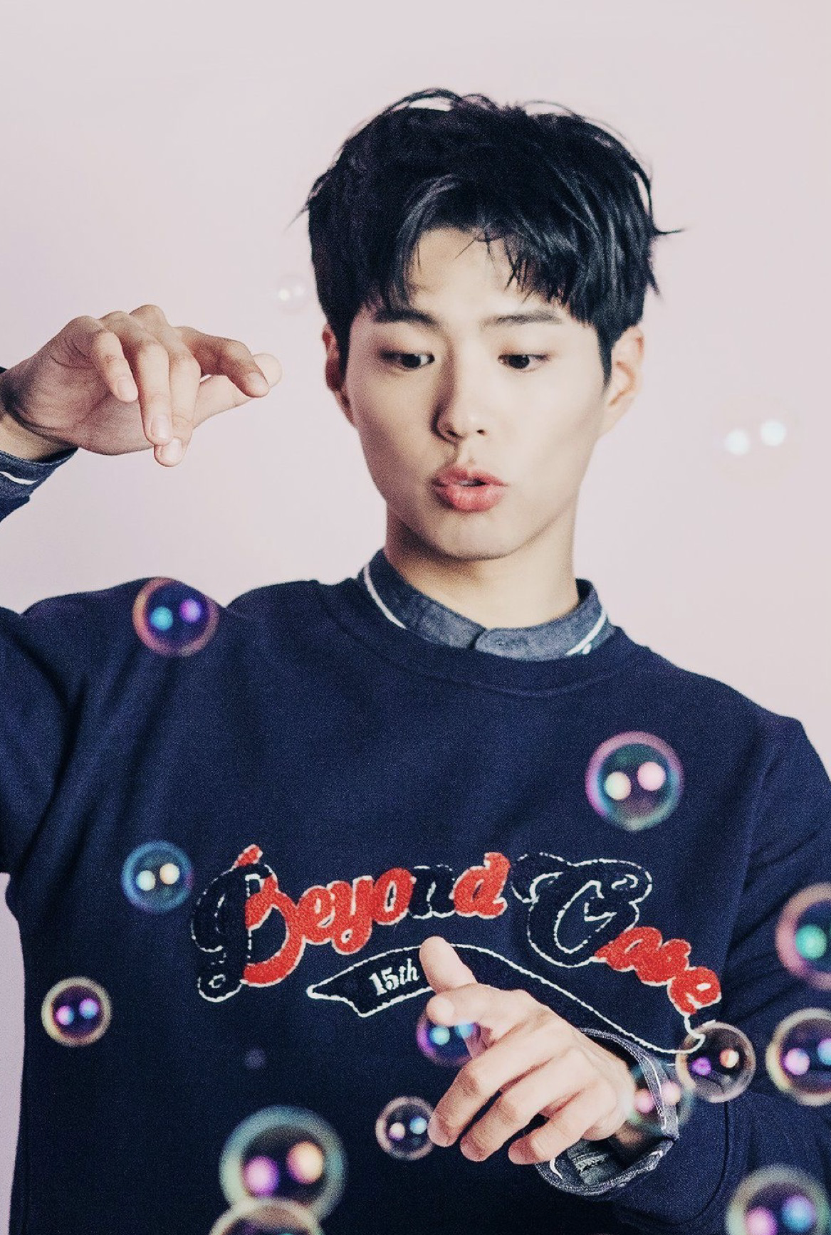 Behind-the-scenes cut of Park Bogum