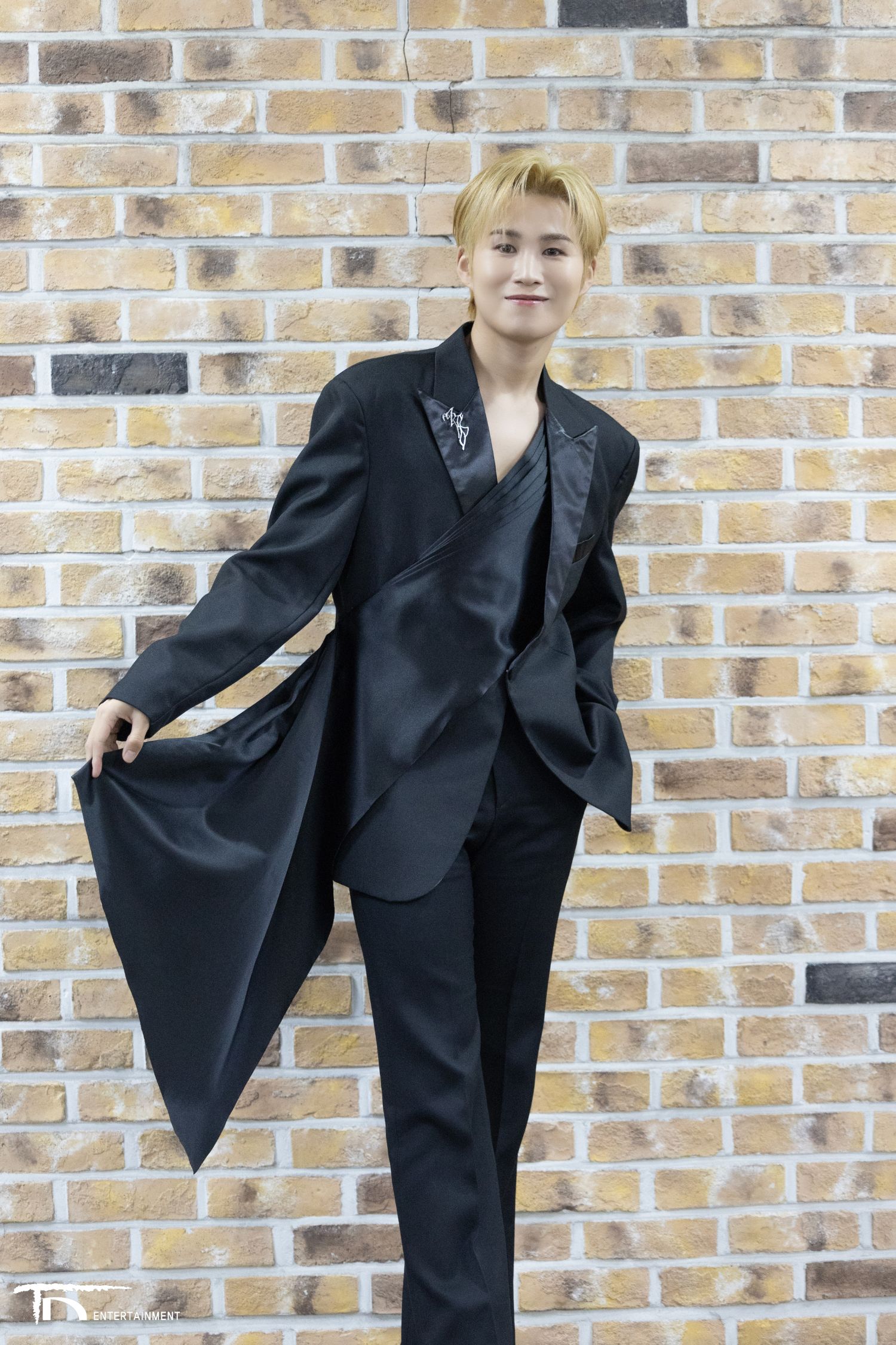 金熙栽的最新照片