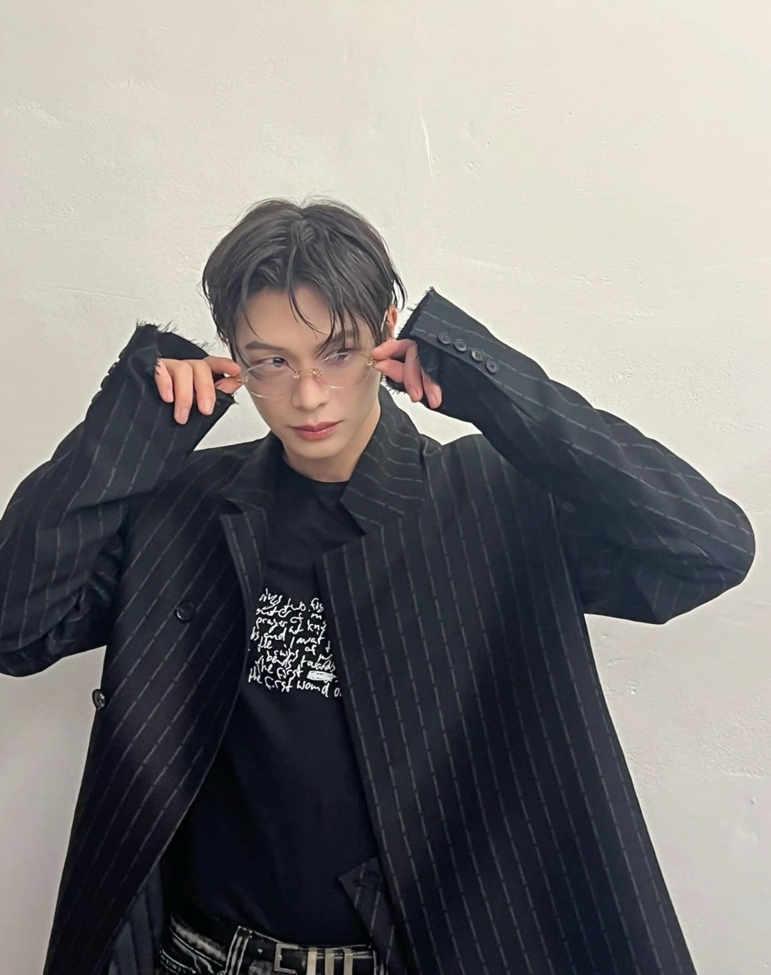 A moment captured by a fan of Yook Sungjae