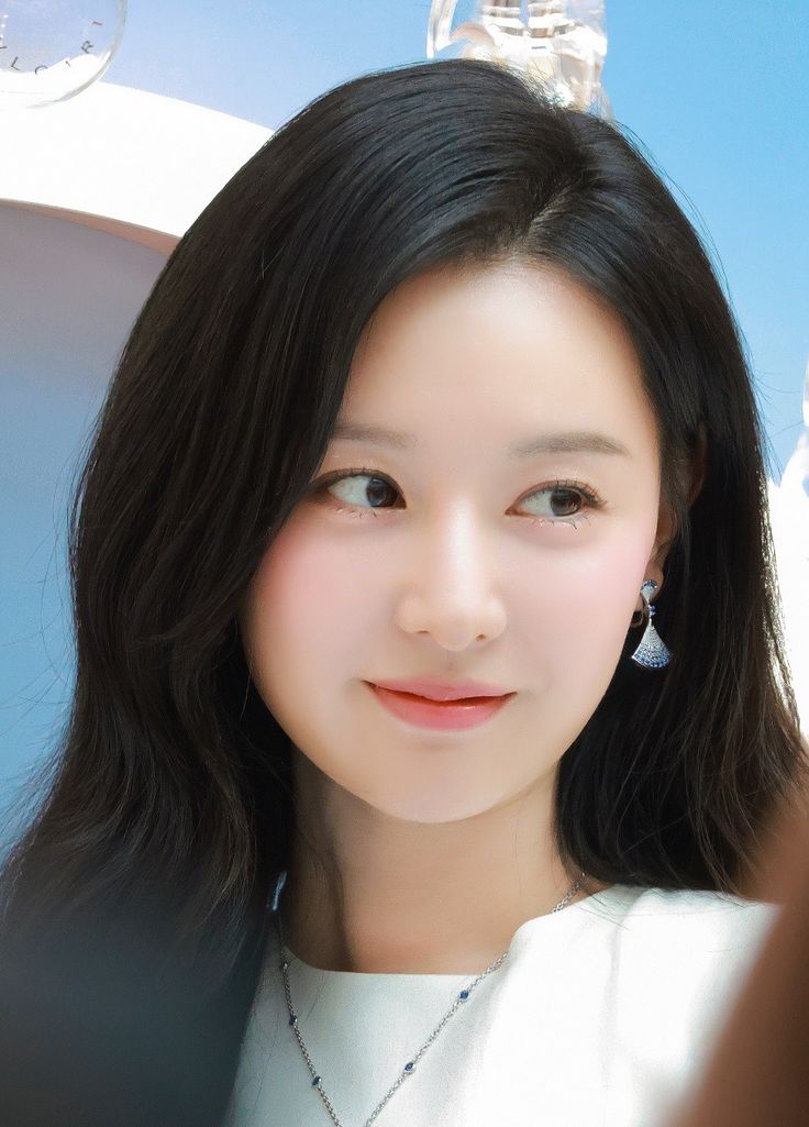 Currently spotlighted celeb post