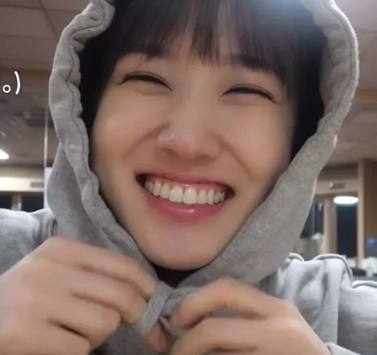 Behind-the-scenes cut of Park Eunbin