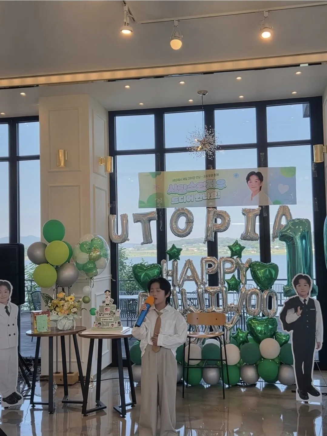 Behind-the-scenes cut of You Jiwoo