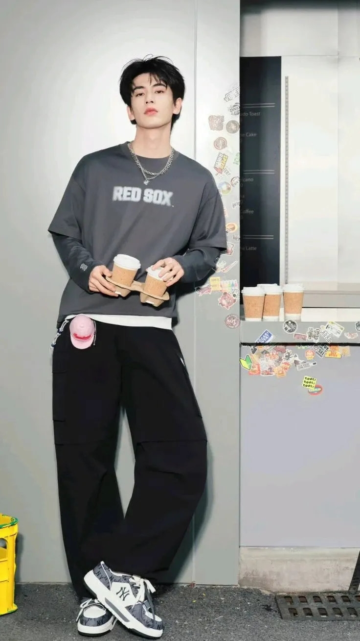 Special wallpaper made by Zhang Linghe's fans