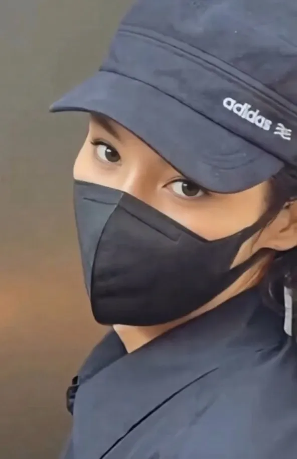 Cuplikan di balik layar dari Lee Joongi