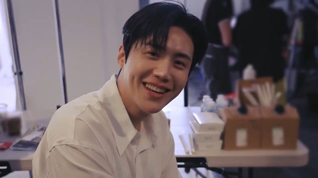 A moment captured by a fan of Kim Seonho